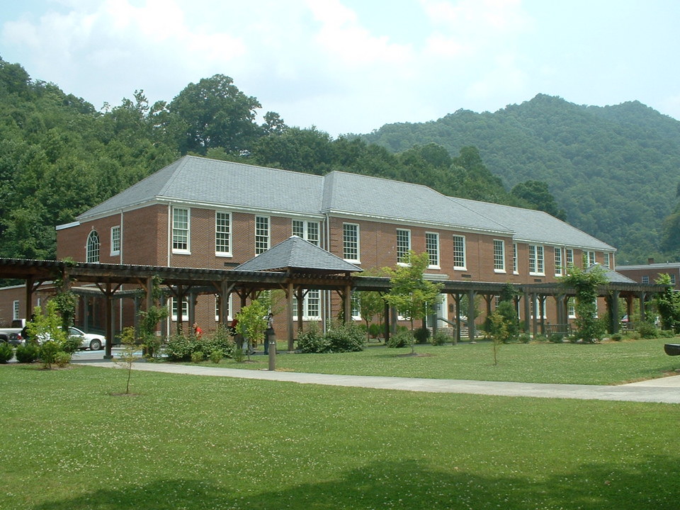 Grundy, VA: The Appalachian School of Law Library