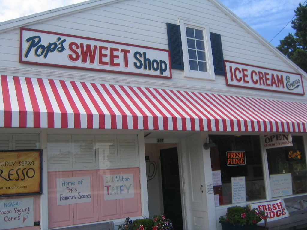 Seaside, OR Best Fudge & Coffee in town Seaside, OR July 2006