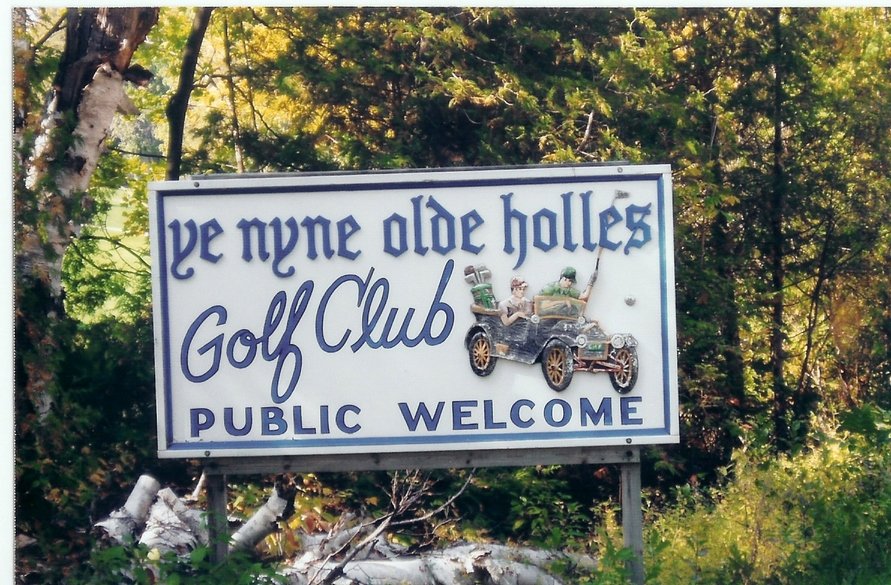 Boyne City, MI: ye nyne olde holles golf course sign