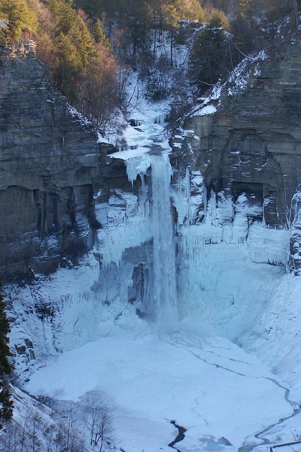 Trumansburg, NY: Taughannock Falls in Winter