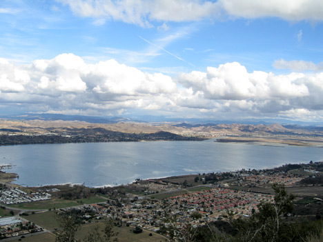 Lake Elsinore, CA: A bird's eye view of Lake Elsinore from the Historic Ortega Highway