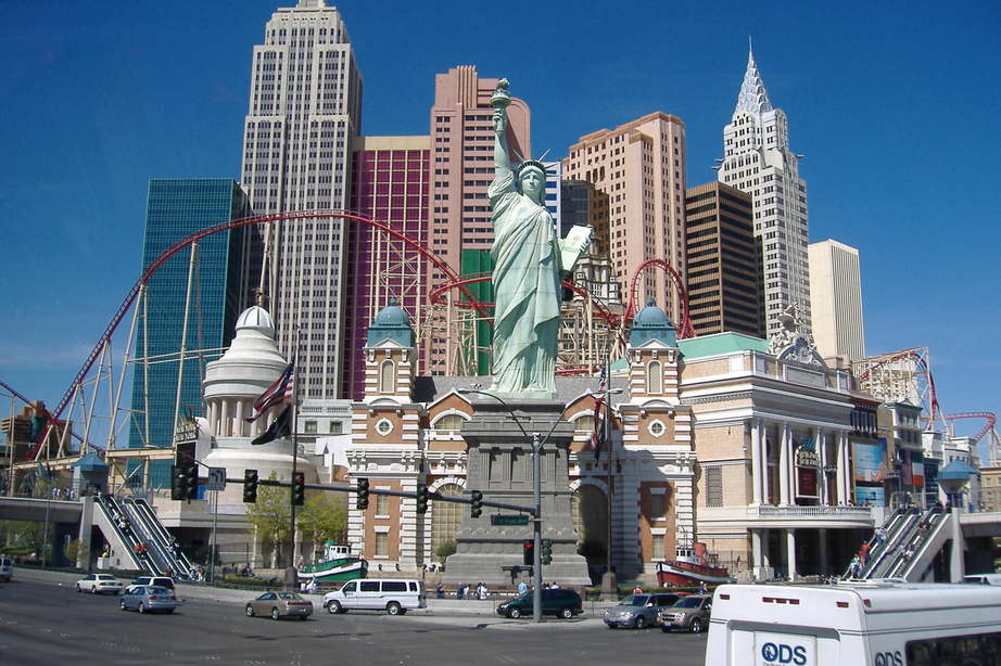 Las Vegas, NV: buildings and statue of liberty! 2005!