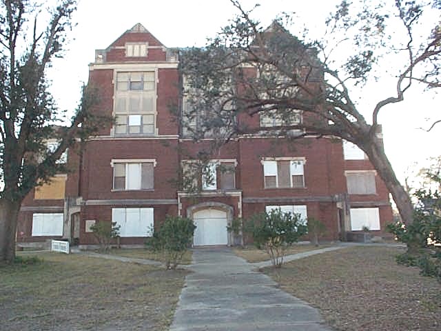Hattiesburg, MS: Historic Old Hattiesburg High School, under renovation following Hurricane Katrina