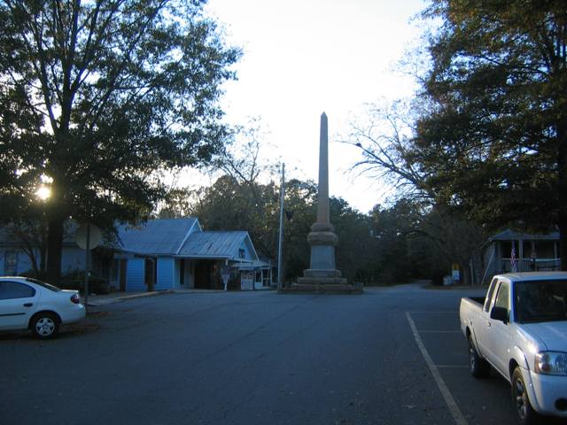 Andersonville, GA: Town center with CSA Capt Henry Wirz Monument