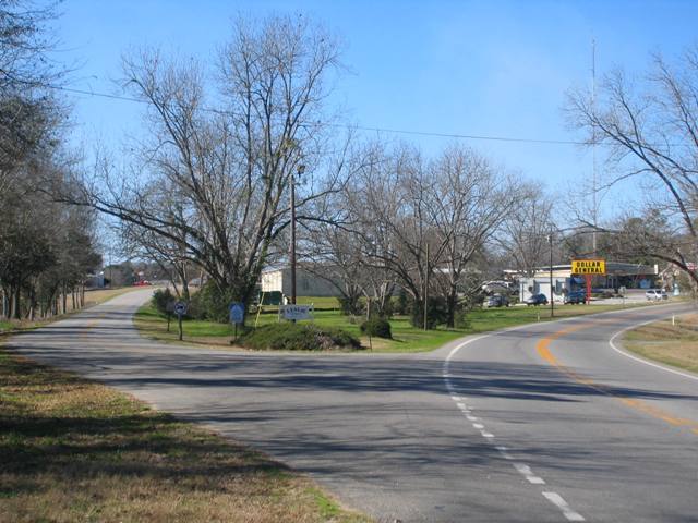 Leslie, GA: Northeast entrance to Leslie, Ga, US Hwy 280