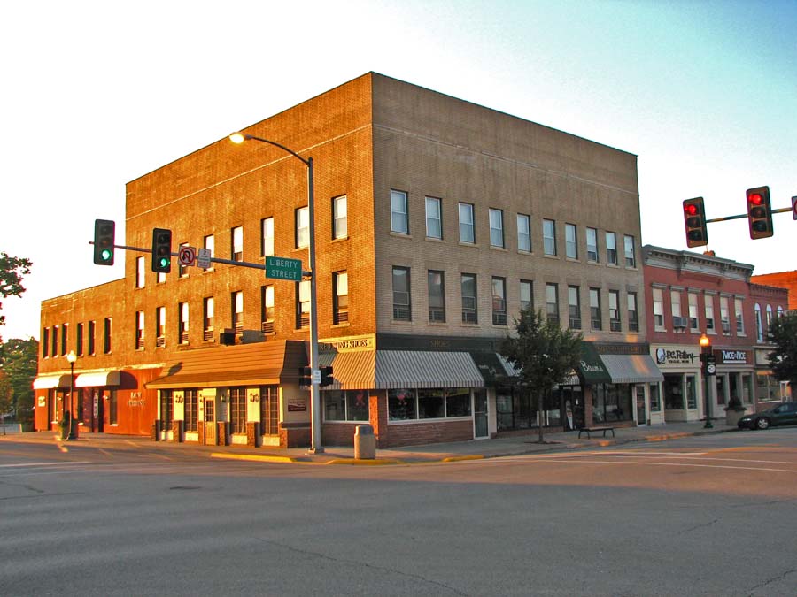 Morris, IL : LIBERTY STREET - MORRIS IL photo, picture, image (Illinois ...