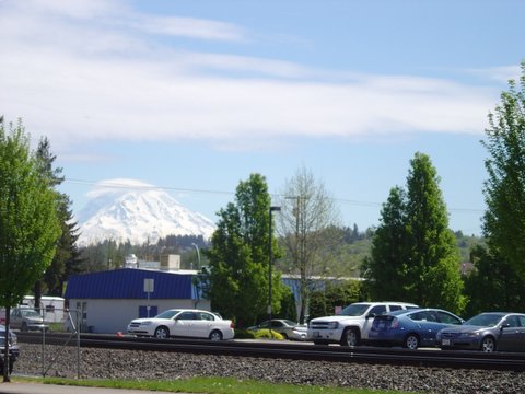 Puyallup, WA: Puyallup with Mt Rainier in background