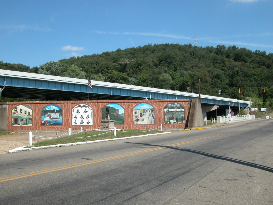 Wellsville, OH Wall2 photo, picture, image (Ohio) at