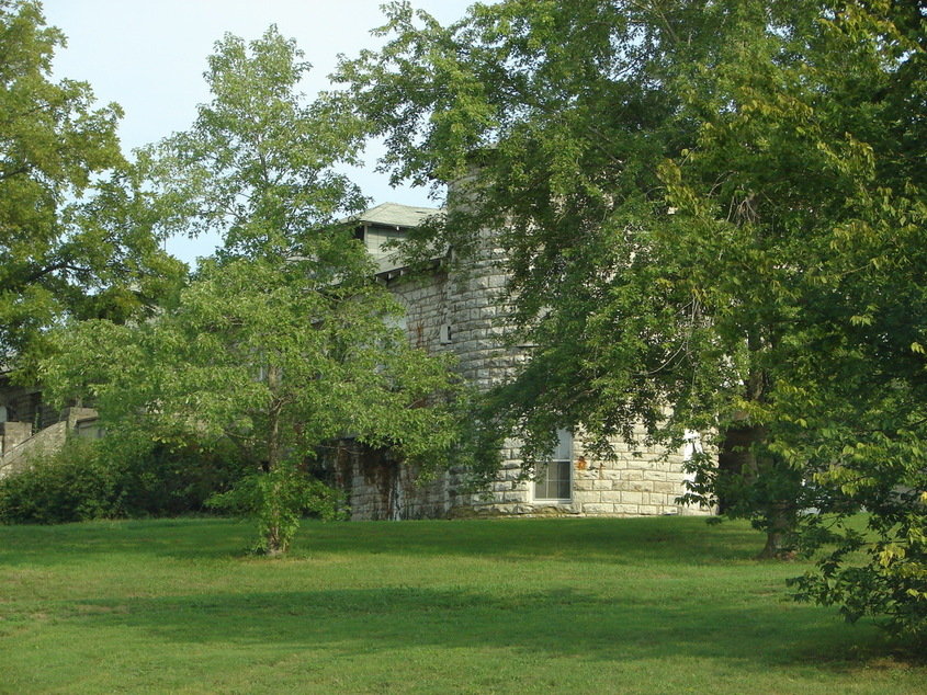 Sulphur Springs, AR: tower of the shiloh farms building