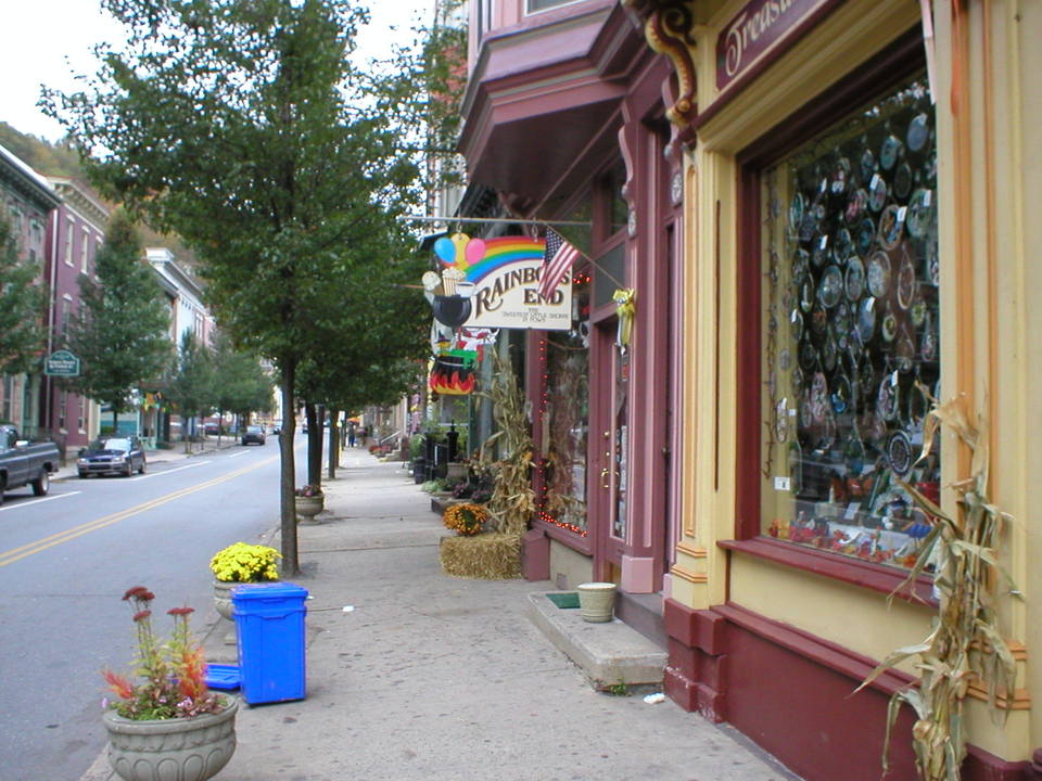 Jim Thorpe, PA: Store on main street