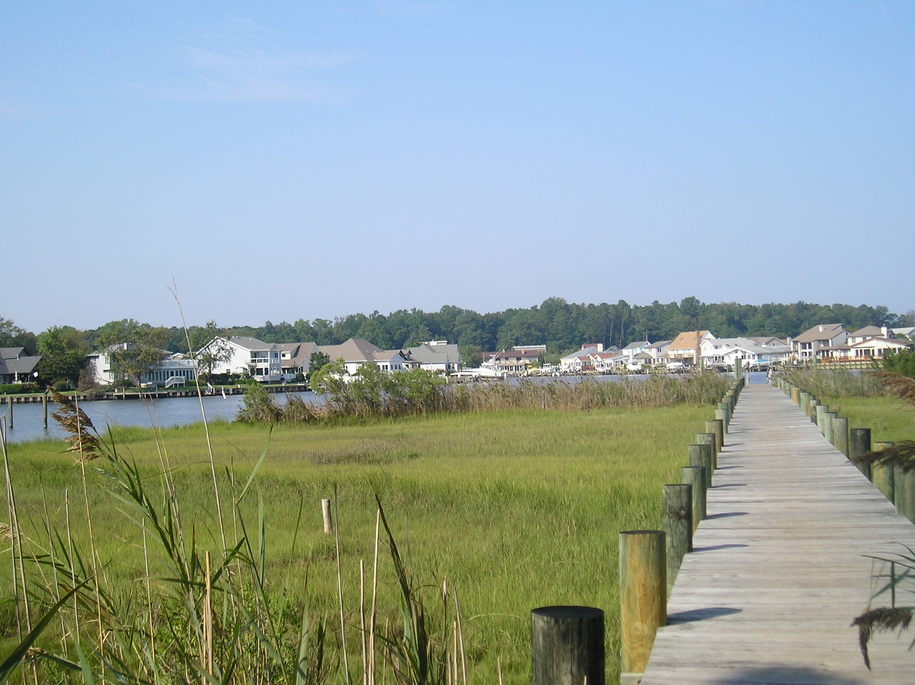Ocean Pines, MD: Waterfront housing