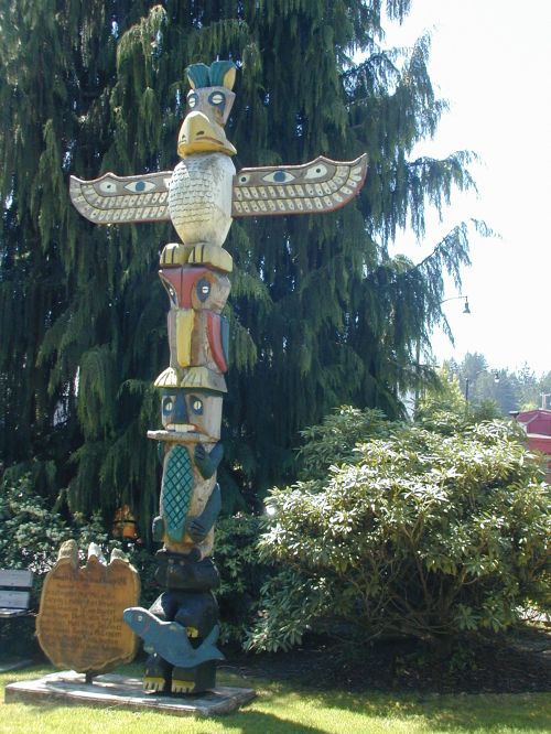 Shelton, WA: The totem pole in Post Office part, carved by boyscouts.