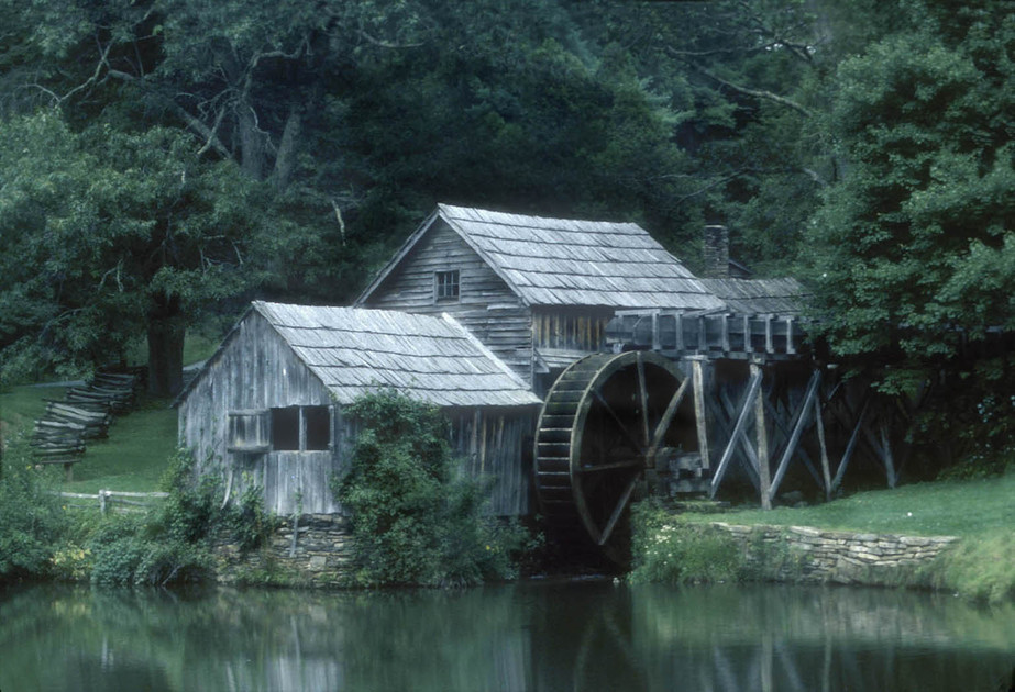 Front Royal, VA: Mabry Mill just by Front Royal on the Blue Ridge Parkway