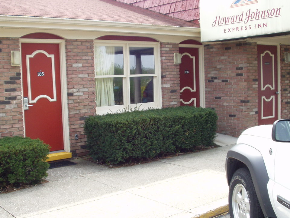 Brunswick, OH: Very nice small Howard Johnson in 2006