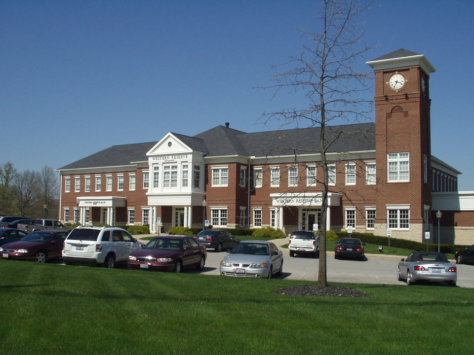 Medina, OH: Western Reserve Bank in Medina