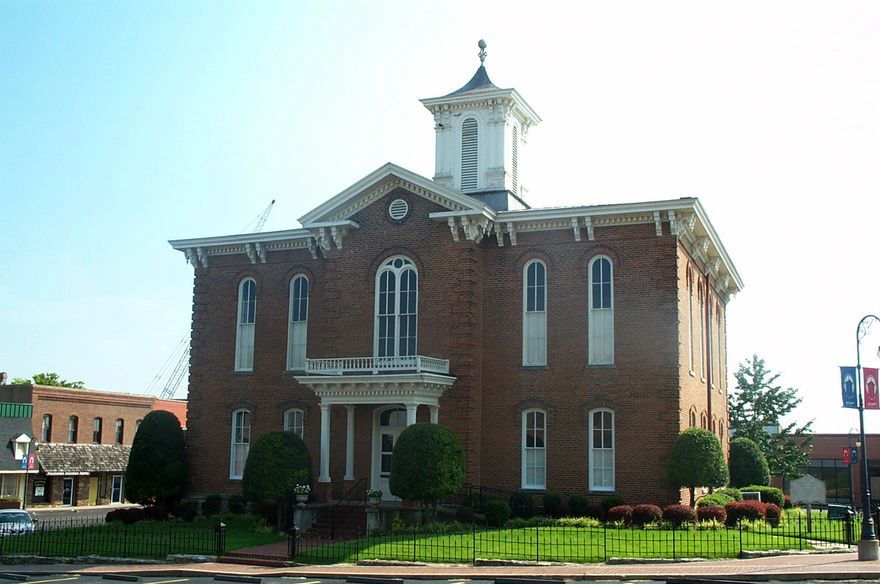 Pocahontas, AR: Old Randolph County Courthouse