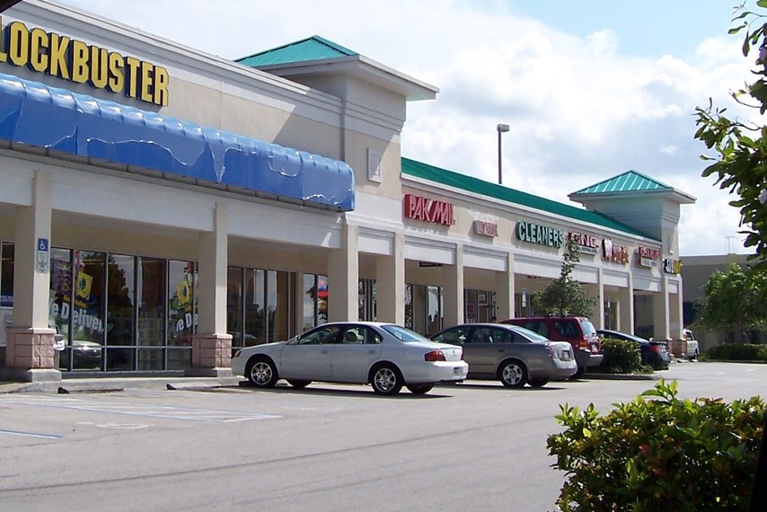 Pembroke Pines, FL: Shopping Center in West Pembroke Pines