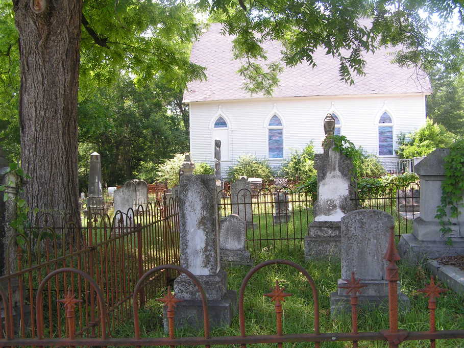 Monticello, GA: Cemetery behind the old Presbyterian Church.