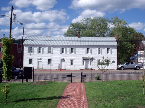 Blountville, TN: The Old Deery Inn, Established 1796