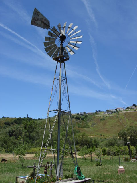 Pismo Beach, CA: Windmill at the Price house in Pismo