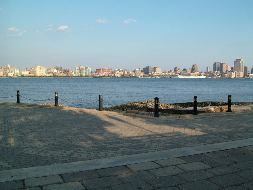 Hoboken, NJ: Sinatra Park
