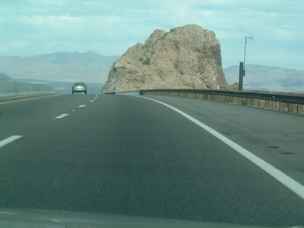 Golden Valley, AZ: Coming over highway 68 into Golden Valley