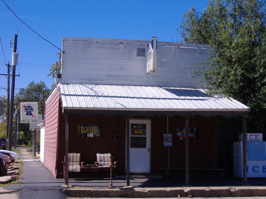 Maquon, IL : Watering Hole photo, picture, image (Illinois) at city ...