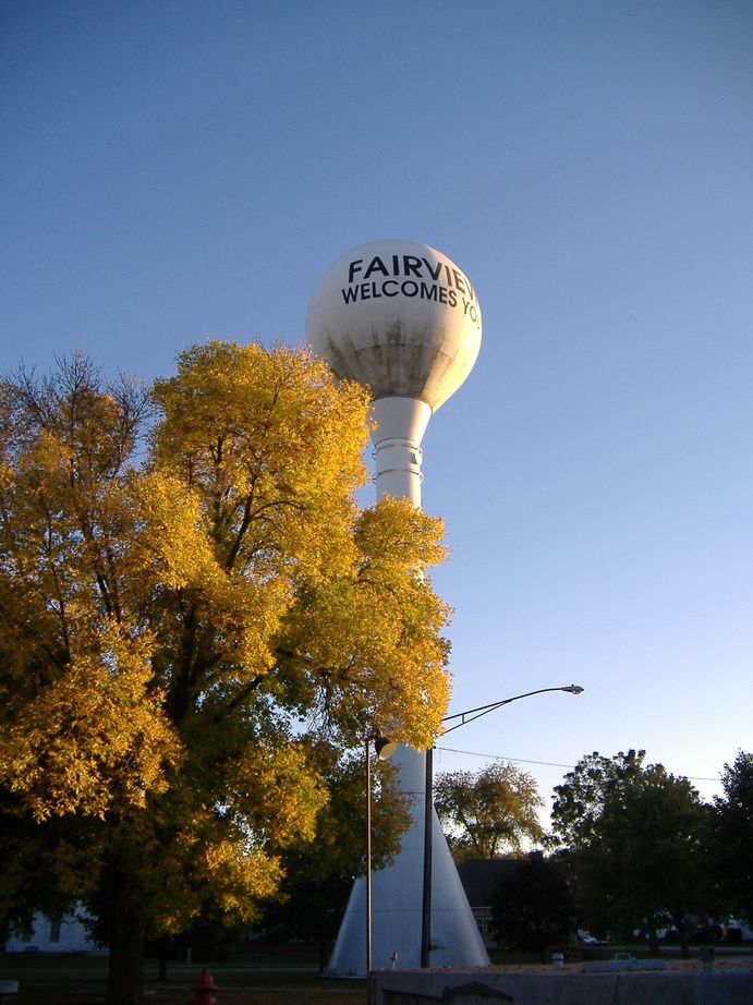 Fairview, IL: watertower