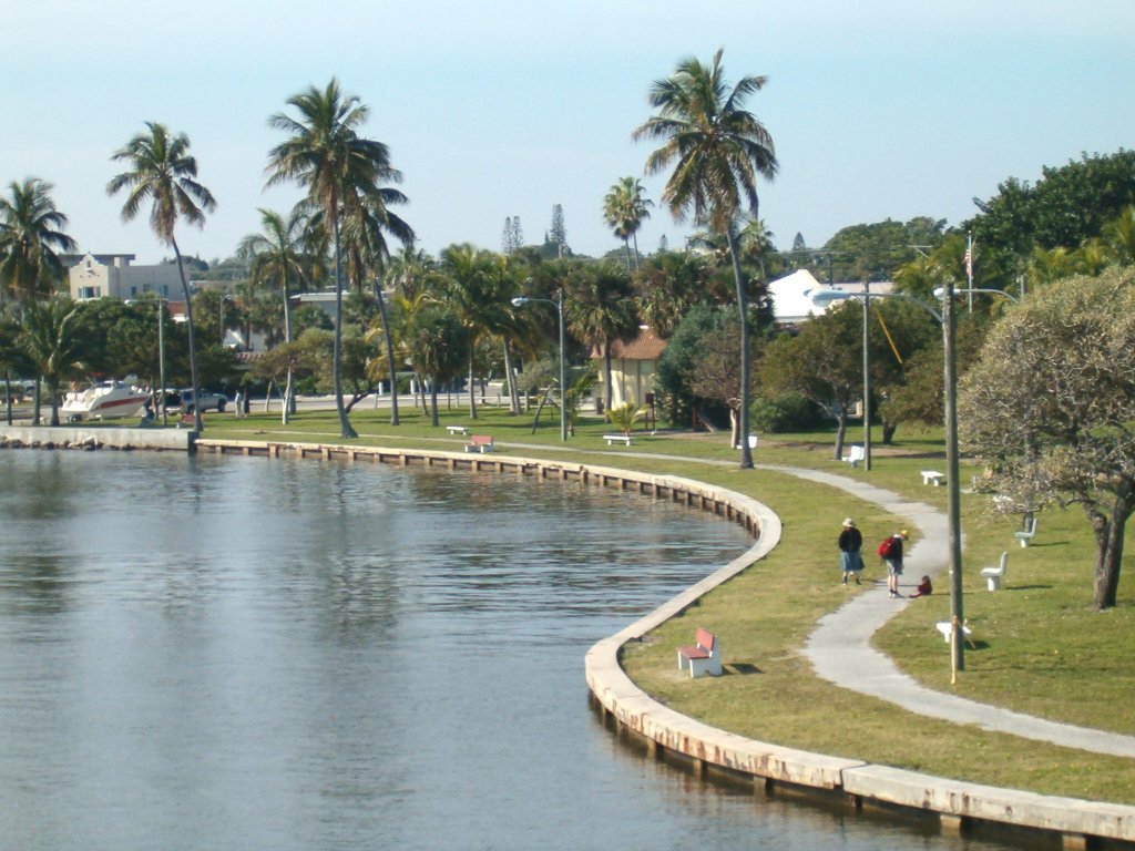 Lake Worth, FL: Bryant Park along the intracoastal waterway