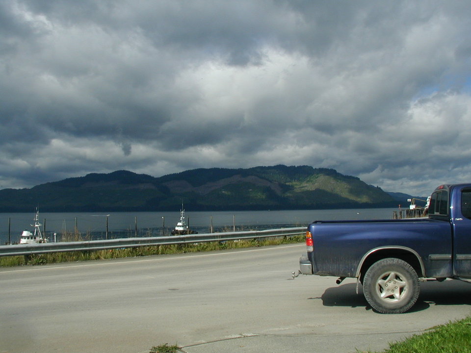 Hoonah, AK: Looking at Pit Lsland from Adlines place.