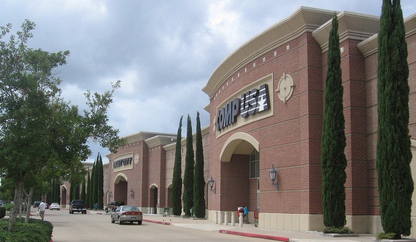 Sugar Land, TX: A shopping center in Sugar Land