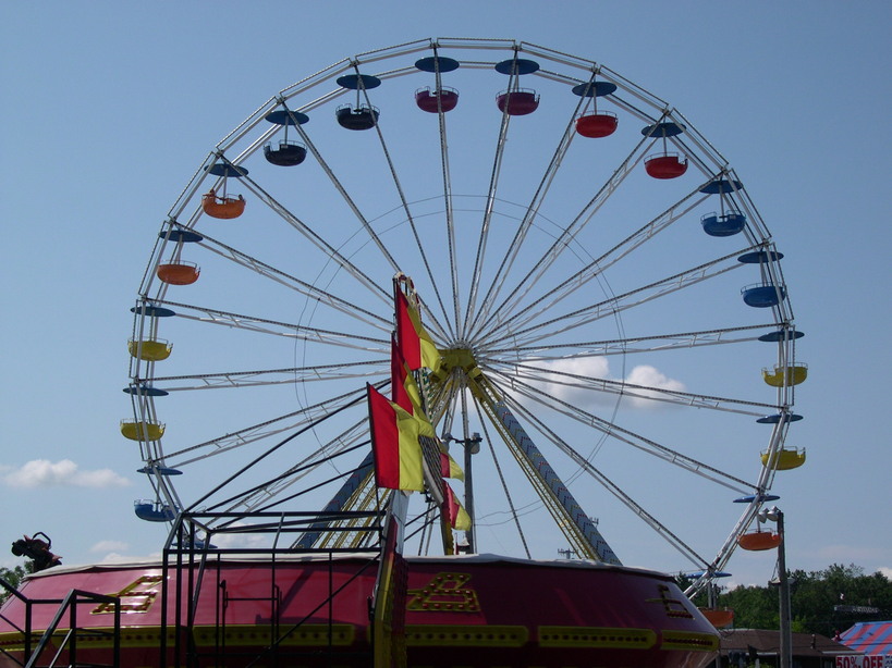 Lake Delton, WI: Riverview's Ferris Wheel