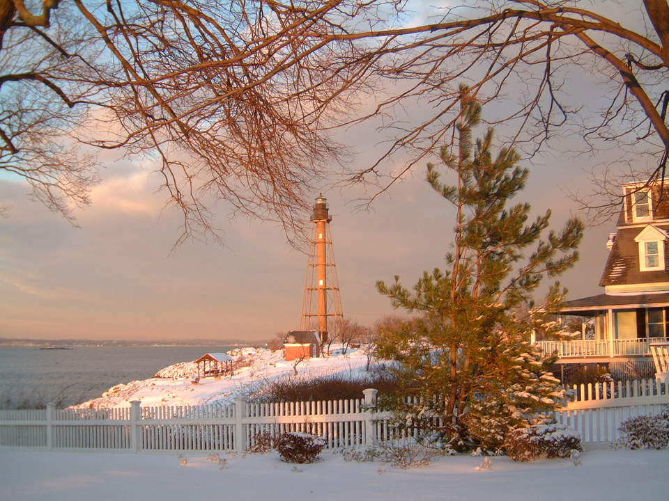 Marblehead, MA : Marblehead Light in winter photo, picture, image ...