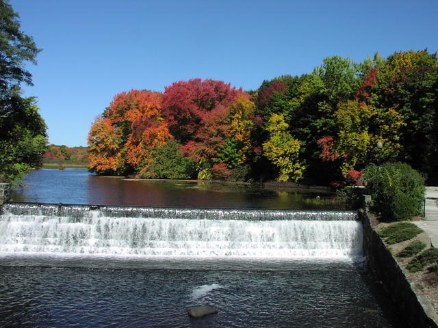 Uxbridge, MA: The Mumford River