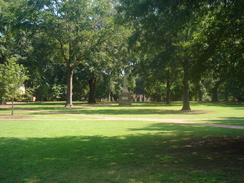 Columbia, SC : University of South Carolina's Historic Horseshoe photo ...