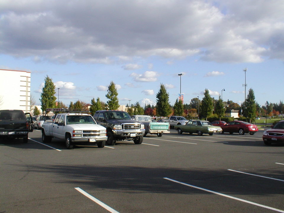 Lakewood, WA: Mt Rainier, as seen from Lakewood Town Center.