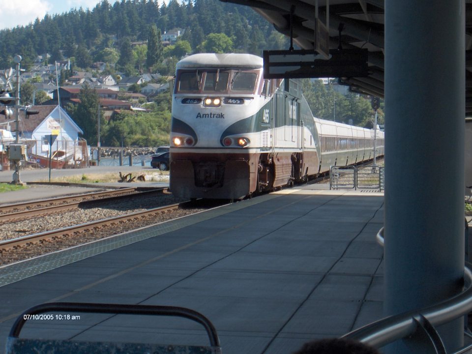 Bellingham, WA: Bellingham Train Station - Welcoming Southbound Train