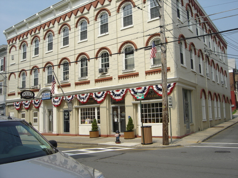 Highland Falls, NY: The old Marine Midland Bank Bldg now houses the Mayor's Office