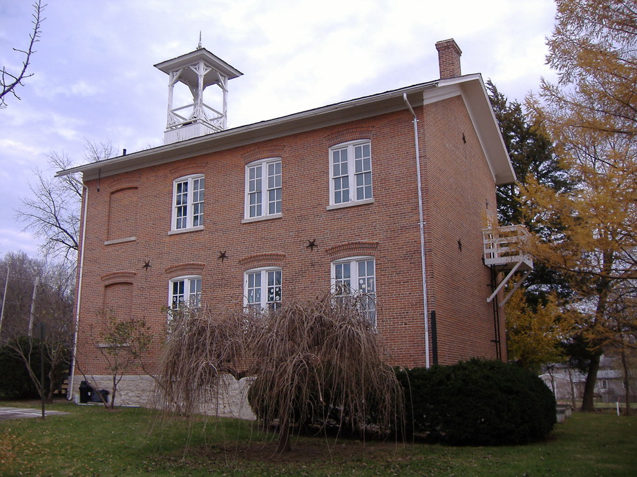 Coralville, IA: 1876 Coralville Schoolhouse museum
