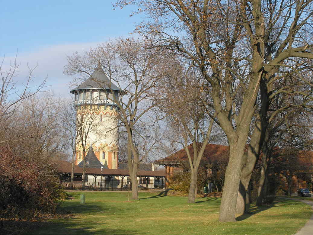 Riverside, IL: Water Tower