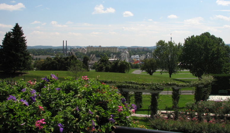 Hershey, PA: Hershey park from the gardens