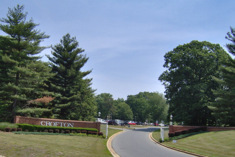 Crofton, MD: Crofton Gate