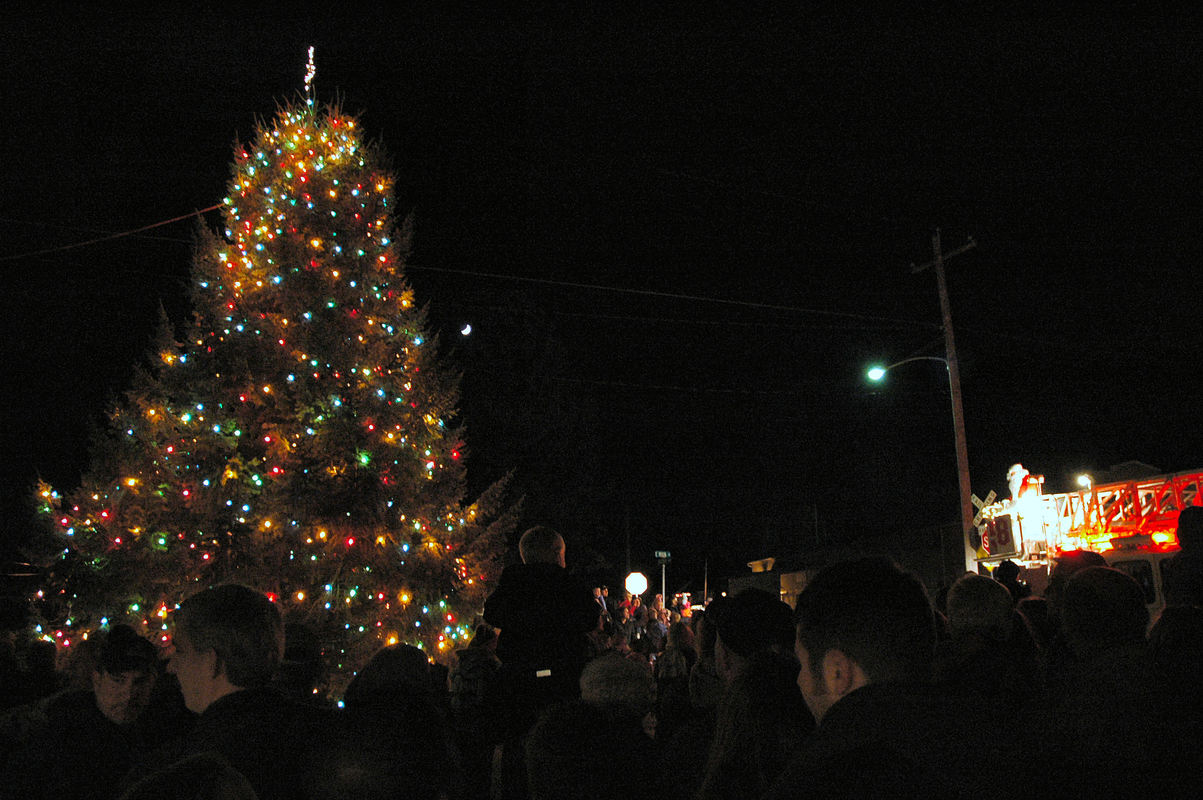New Freedom, PA: 2006 Christmas Tree Lighting by Santa Claus