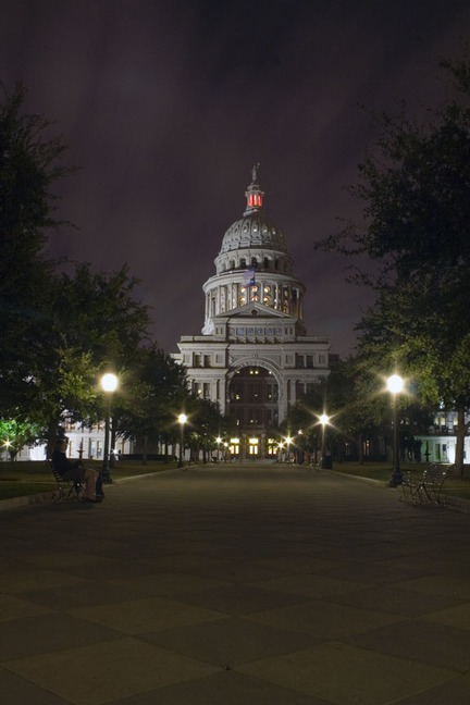 Austin, TX: Capital building at night