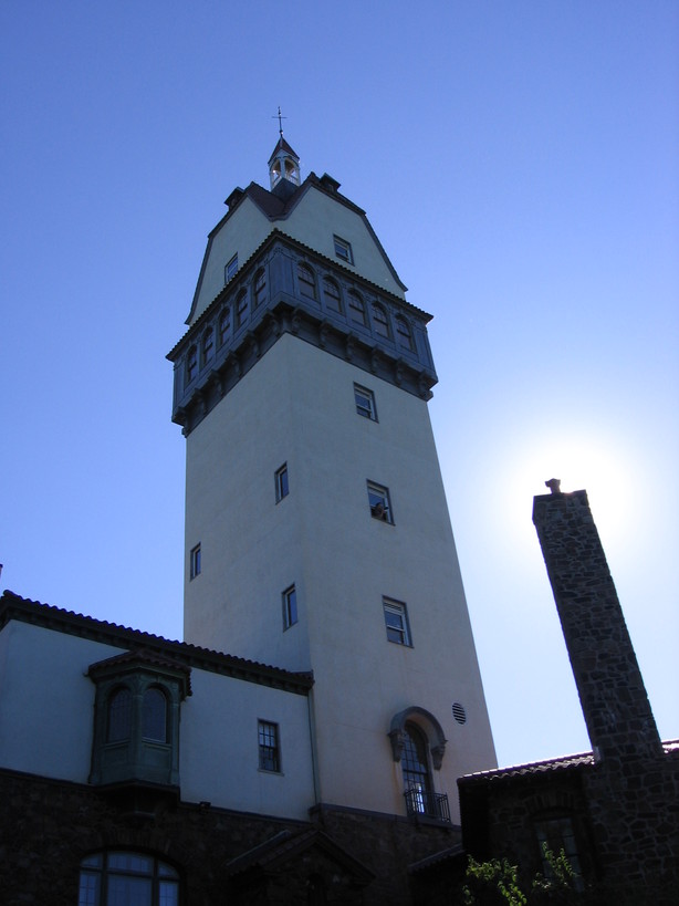Simsbury, CT: A picture of Heublein Tower, Simsbury, CT