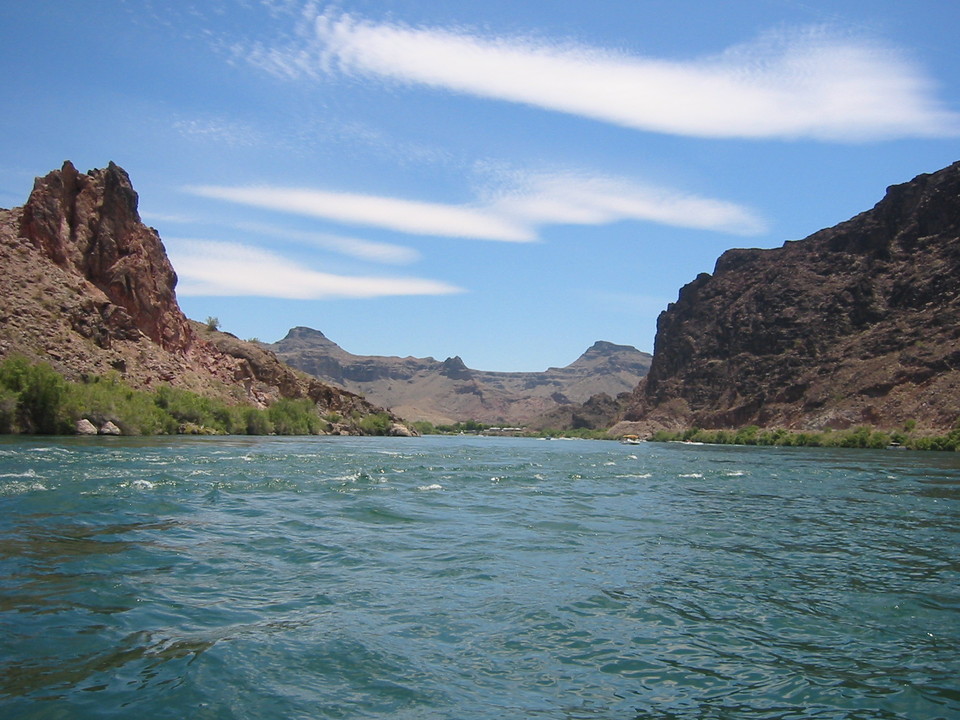 Parker Strip, AZ: View from the river on the mountain scape