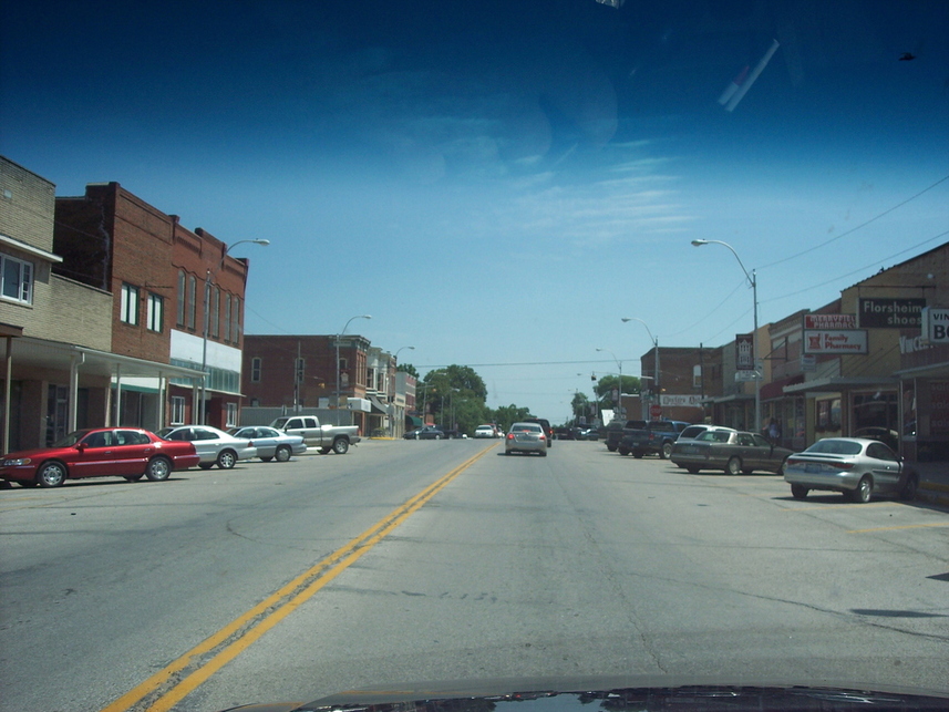 Windsor, MO: MAIN STREET IN WINDSOR, MO.