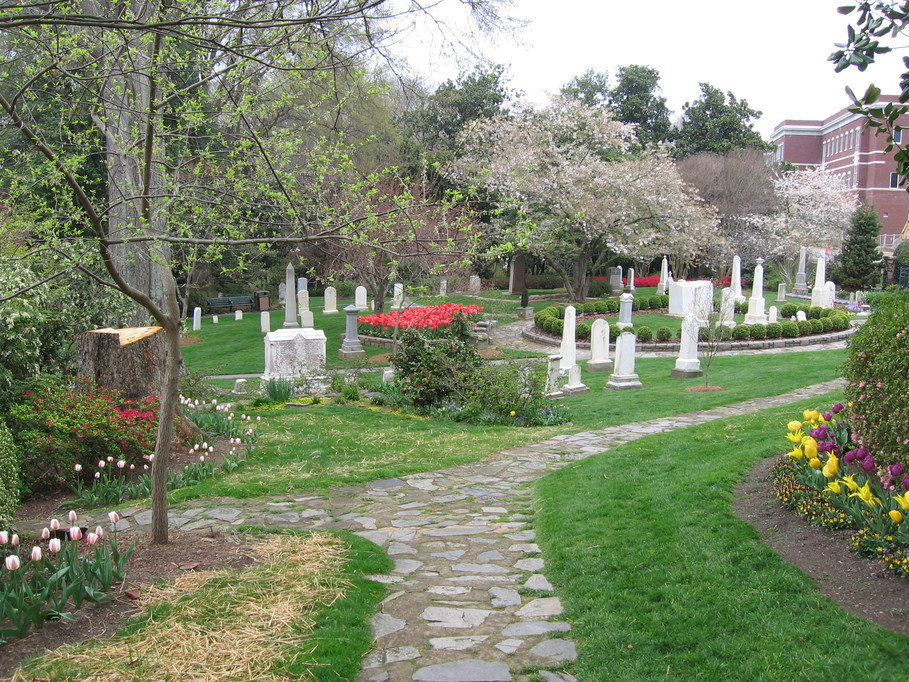 Concord, NC: Memorial Gardens