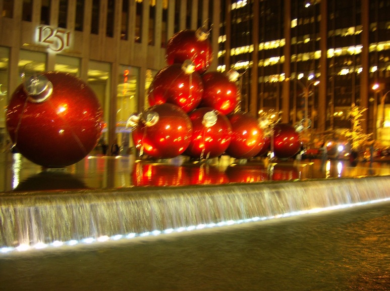 New York, NY: Rock. Center Christmas Display
