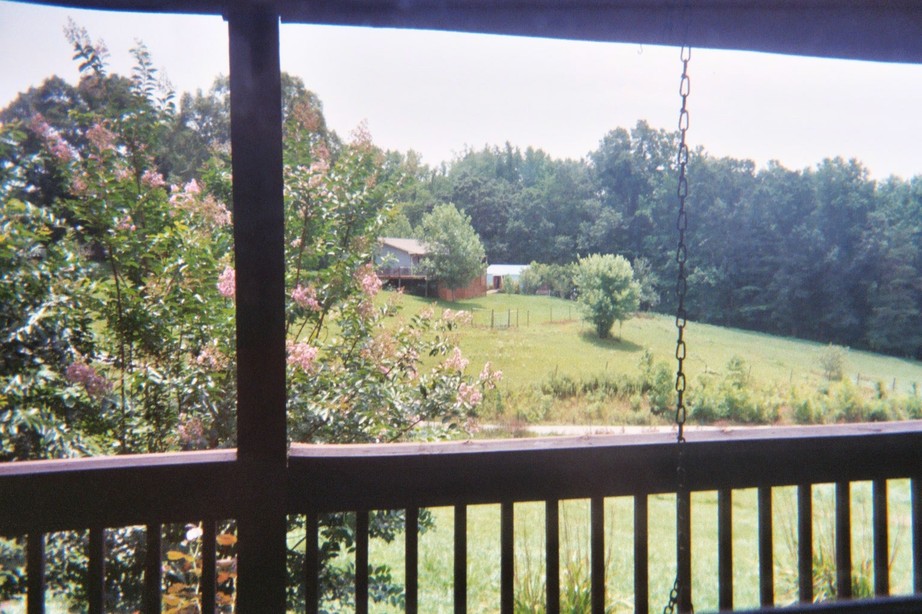 Fairview, NC: This is a view from my front porch-I live on Oak Hill Cir. in Fairview, NC